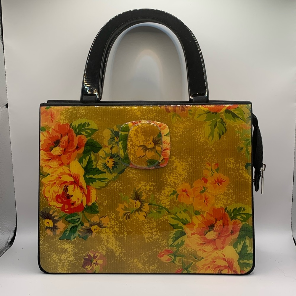 ANGELA FRASCONE HANDBAG  BLACK/FLORAL LACQUERED -ZIPPER CLOSE +POCKET /STRAP